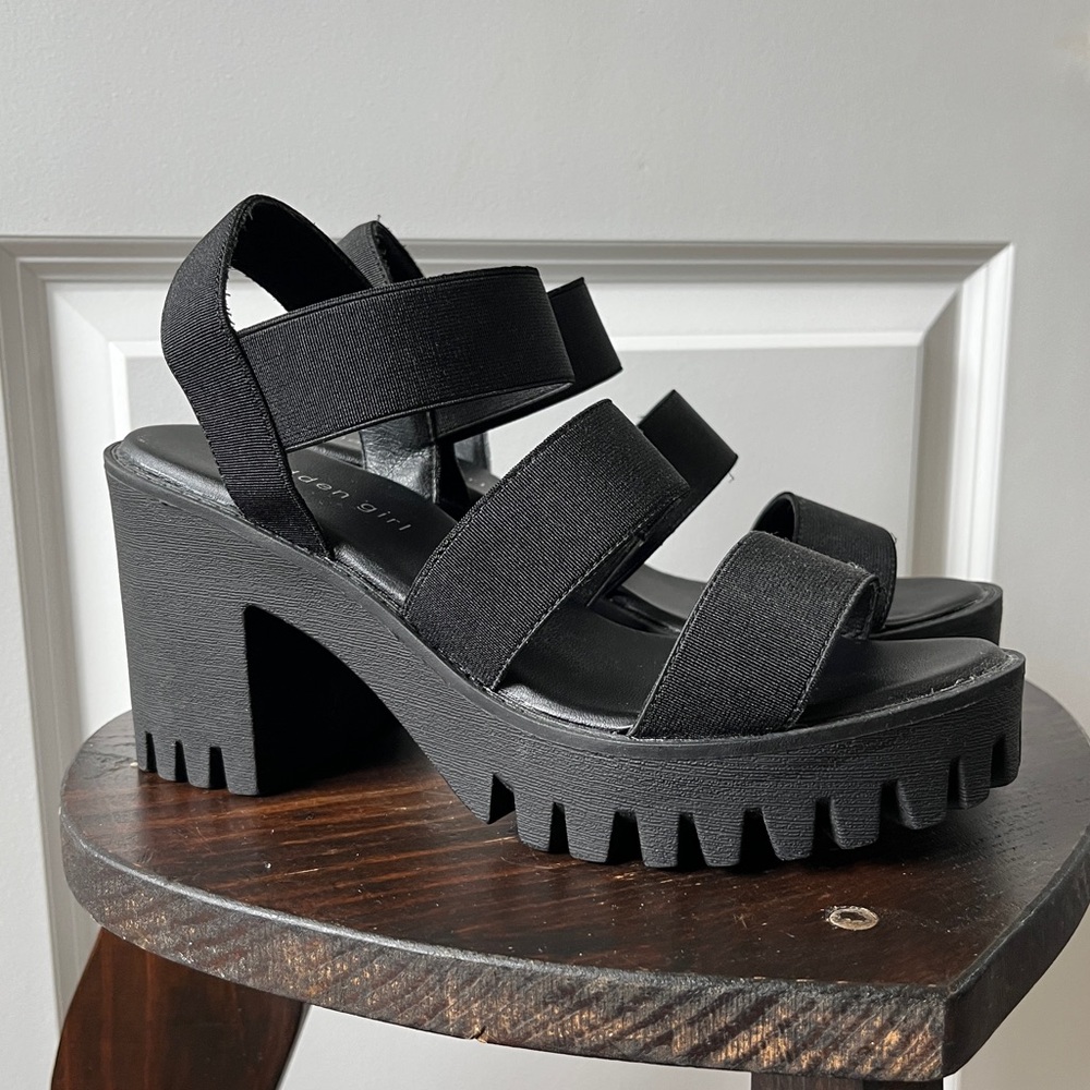 Steve Madden black block heels size 8